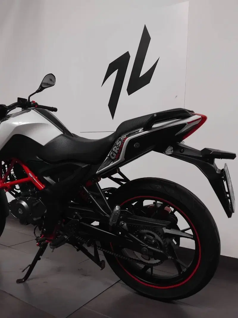 KSR Moto GRS 125 4T (2014 - 16) (6)