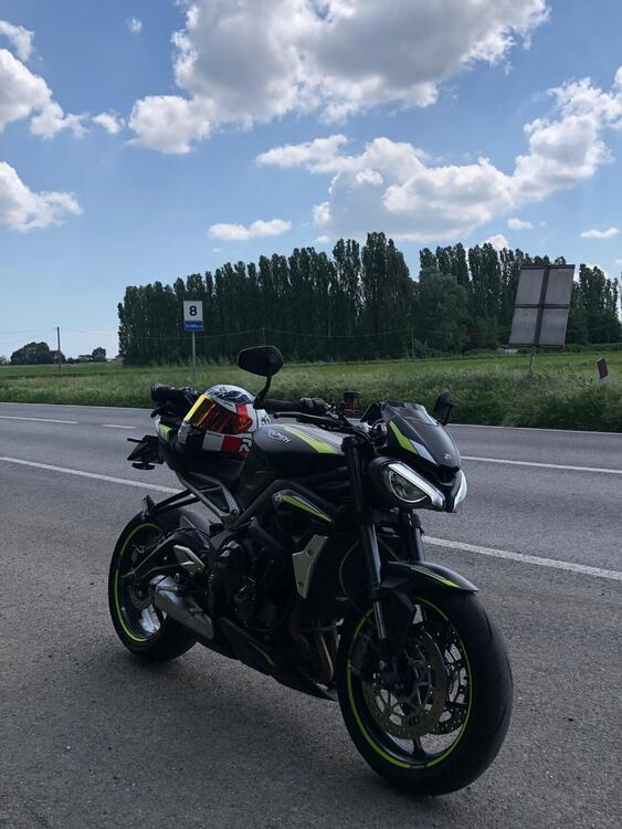 Triumph Street Triple RS (2020 - 22) (2)