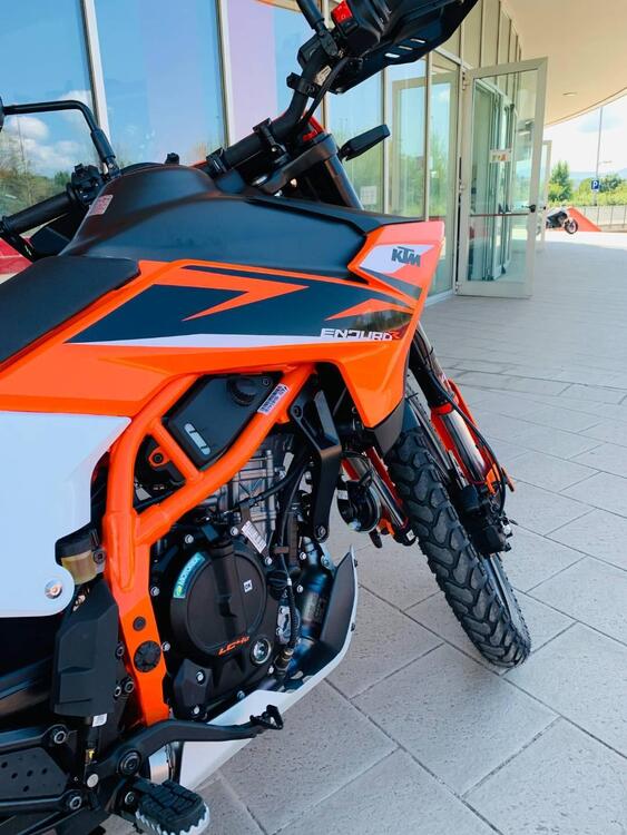 KTM 125 Enduro R (2025 - 26) (2)