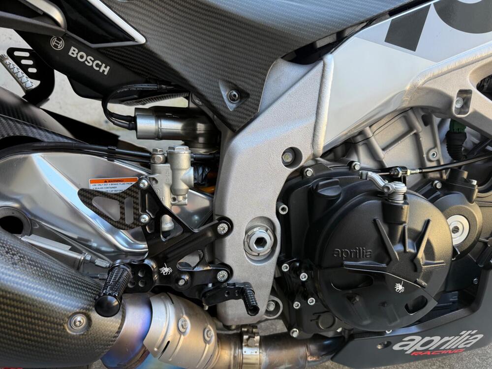 Aprilia Tuono V4 Factory (2019 - 20) (3)