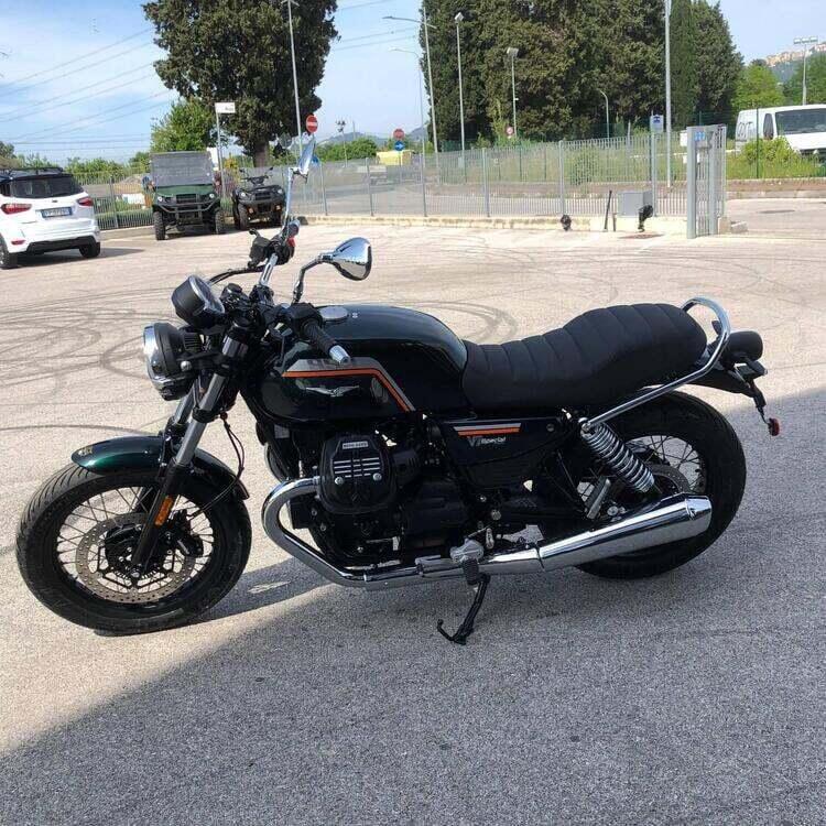 Moto Guzzi V7 Special (2025) (4)