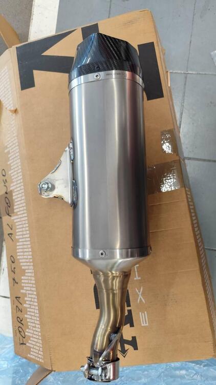 Terminale Arrow in Titanio per HONDA FORZA 750 (4)