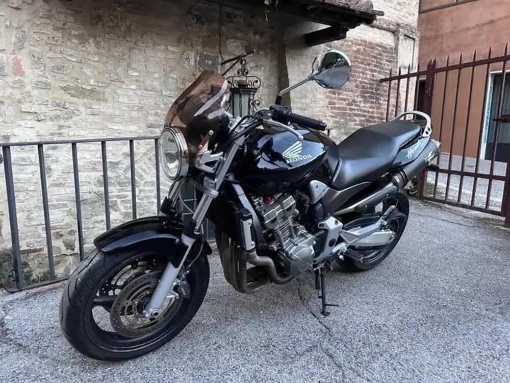 Honda Hornet 900 (2)