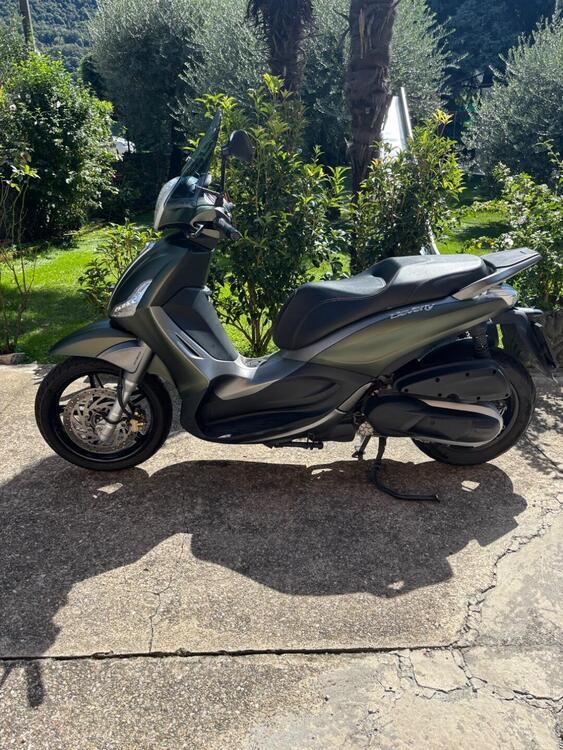 Piaggio Beverly 350 Police ABS-ASR (2018 - 20) (2)