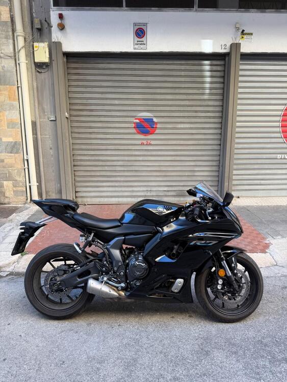 Yamaha YZF R7 (2021 - 25)