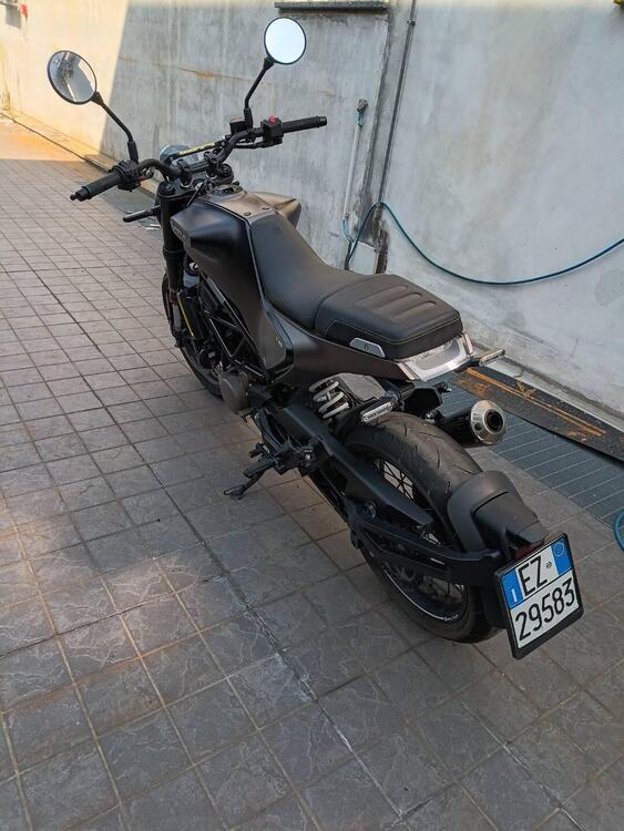 Husqvarna Svartpilen 125 (2021 - 23) (3)