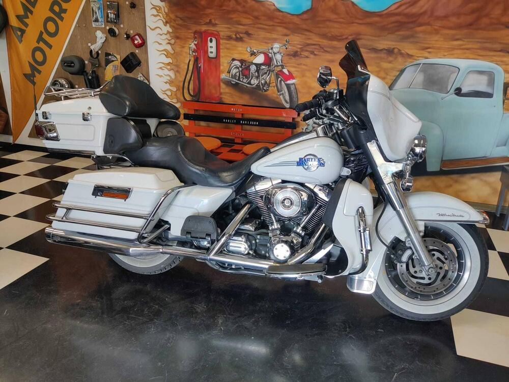 Harley-Davidson 1450 Electra Glide Ultra Classic (2006 - 07) - FLHTCUI (2)