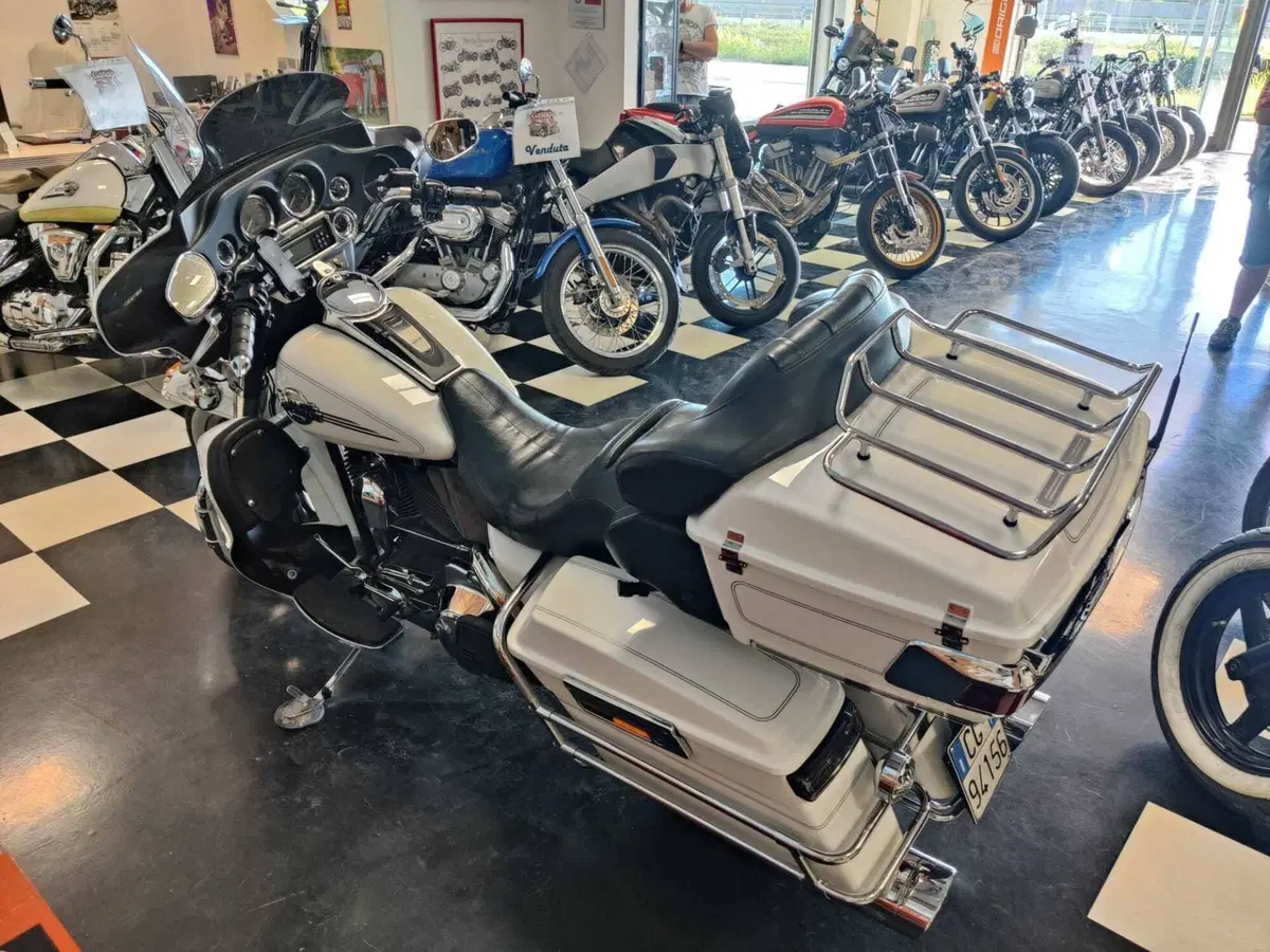 Harley-Davidson 1450 Electra Glide Ultra Classic (2006 - 07) - FLHTCUI (6)
