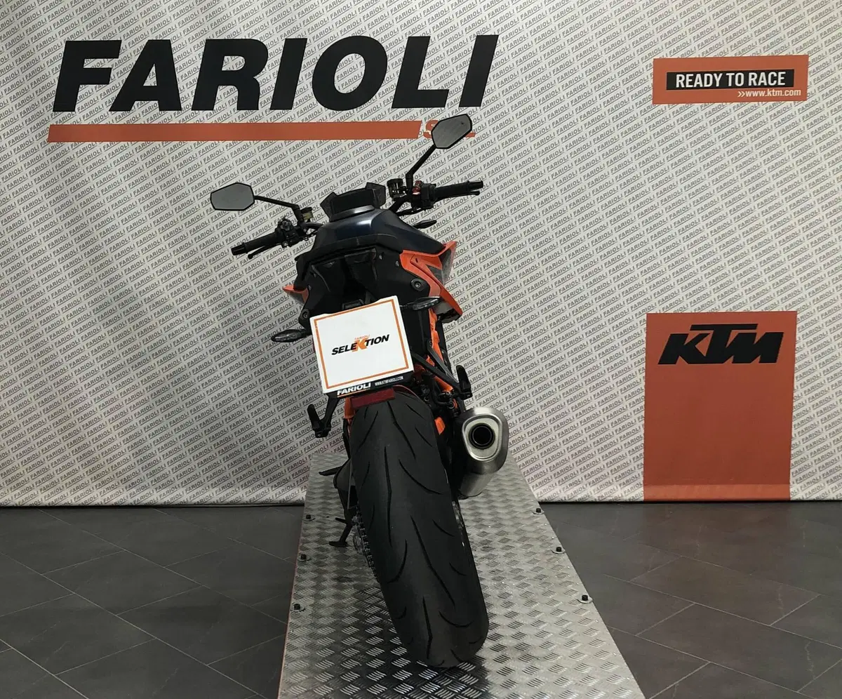 KTM 1290 Super Duke R (2020) (4)