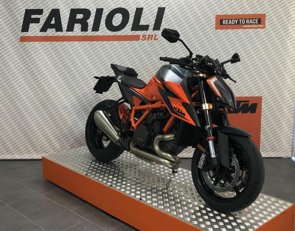 KTM 1290 Super Duke R (2020) (2)