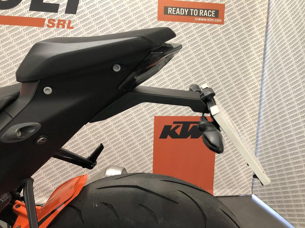KTM 1290 Super Duke R (2020) (5)
