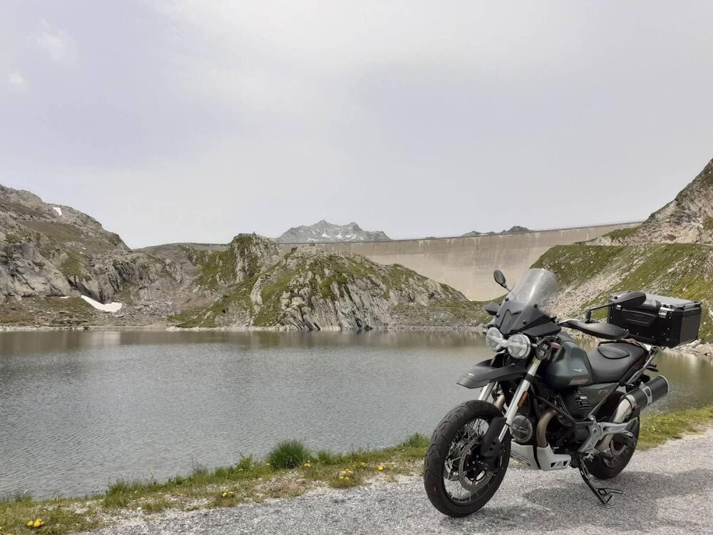 Moto Guzzi V85 TT (2021 - 23) (3)