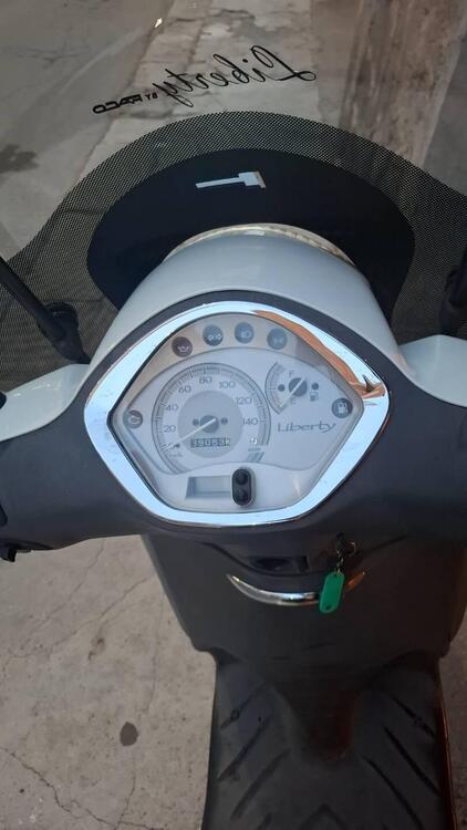Piaggio Liberty 125 3V Full Optional (2013 - 15) (4)