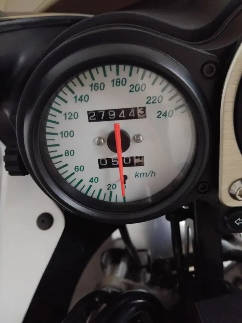 Kawasaki Z 750 (2003 - 06) (7)