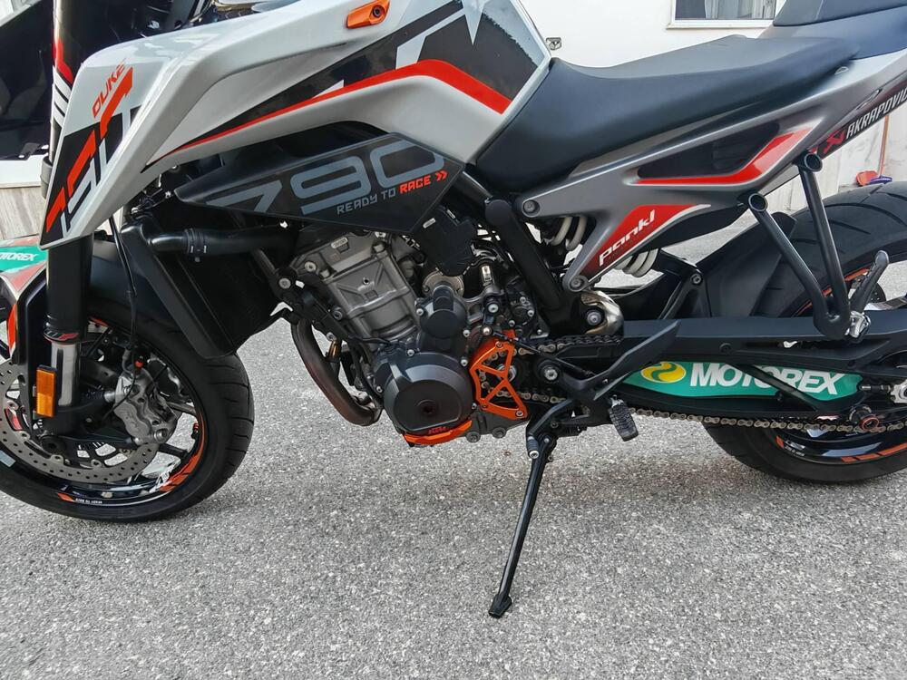 KTM 790 Duke L (2023 - 24)