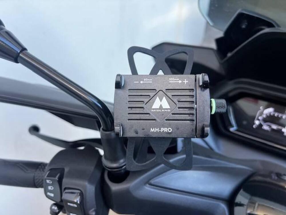 Yamaha X-Max 300 (2021 - 24) (4)