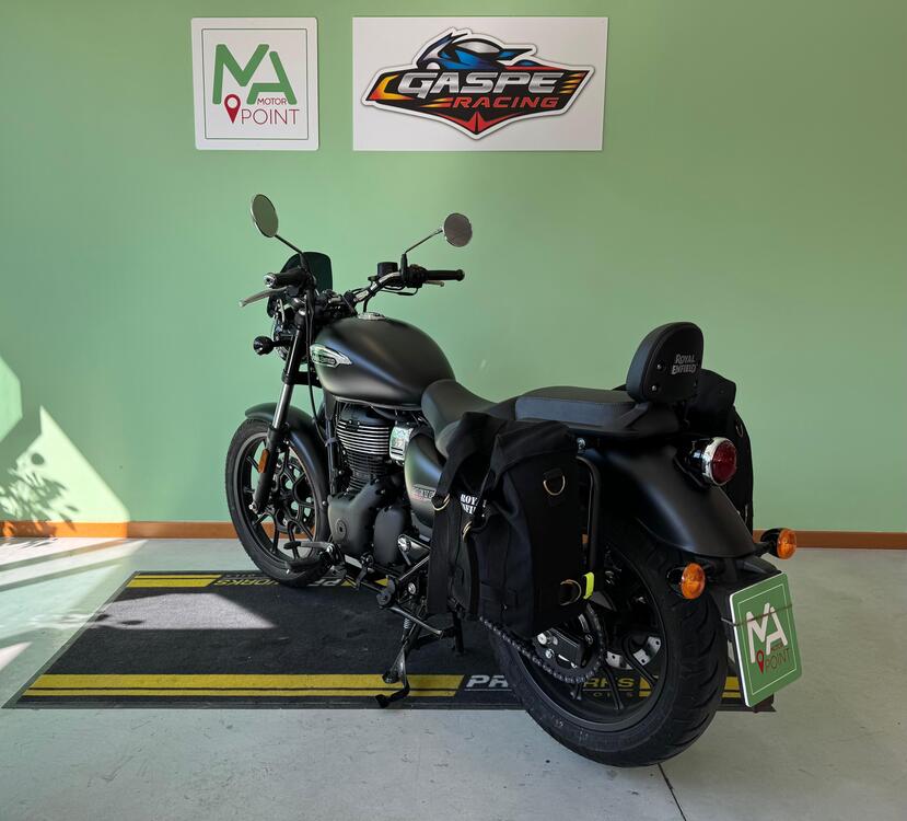 Royal Enfield Meteor 350 Stellar (2021 - 25) (5)