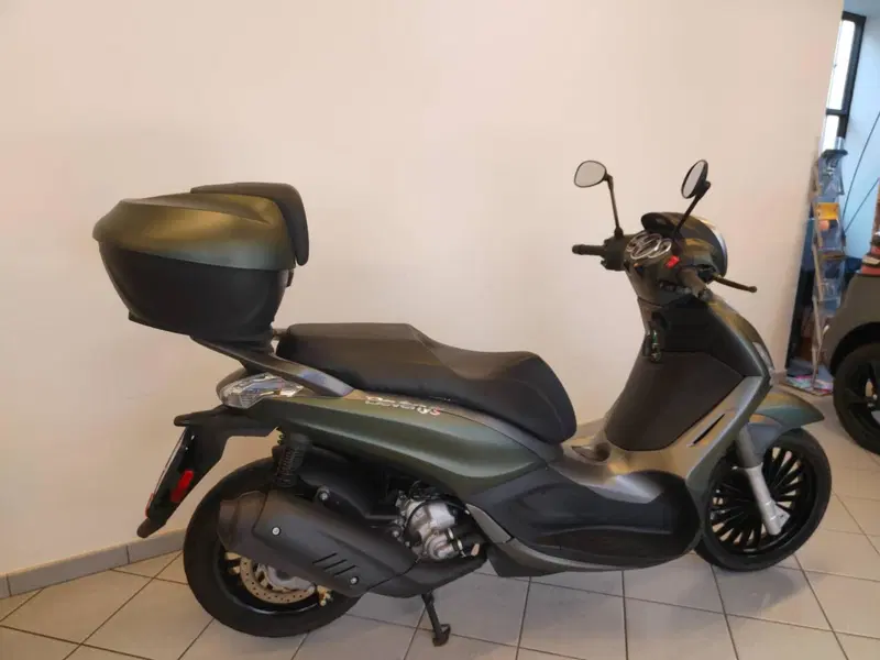 Piaggio Beverly 300 S (2021) (15)