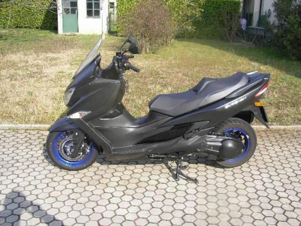 Suzuki Burgman AN 400 (2017 - 20)