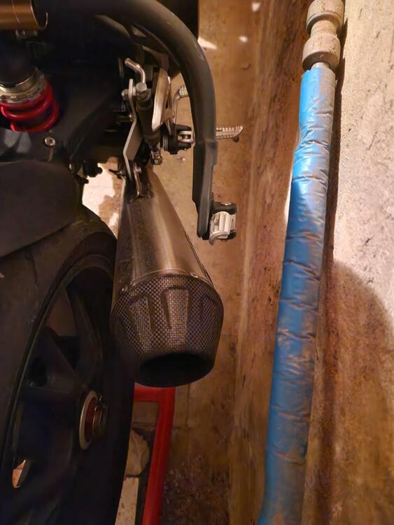 Triumph Speed Triple 1050 (2011 - 13) (4)