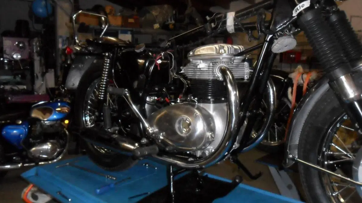 Bsa Thunderbolt (11)