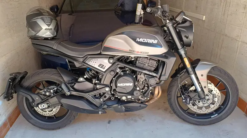 Moto Morini SEIEMMEZZO STR (2022 - 26) (7)