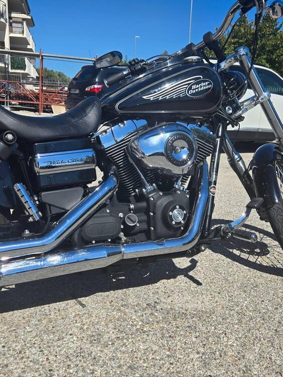 Harley-Davidson 1690 Wide Glide (2010 - 17) - FXDWG (2)