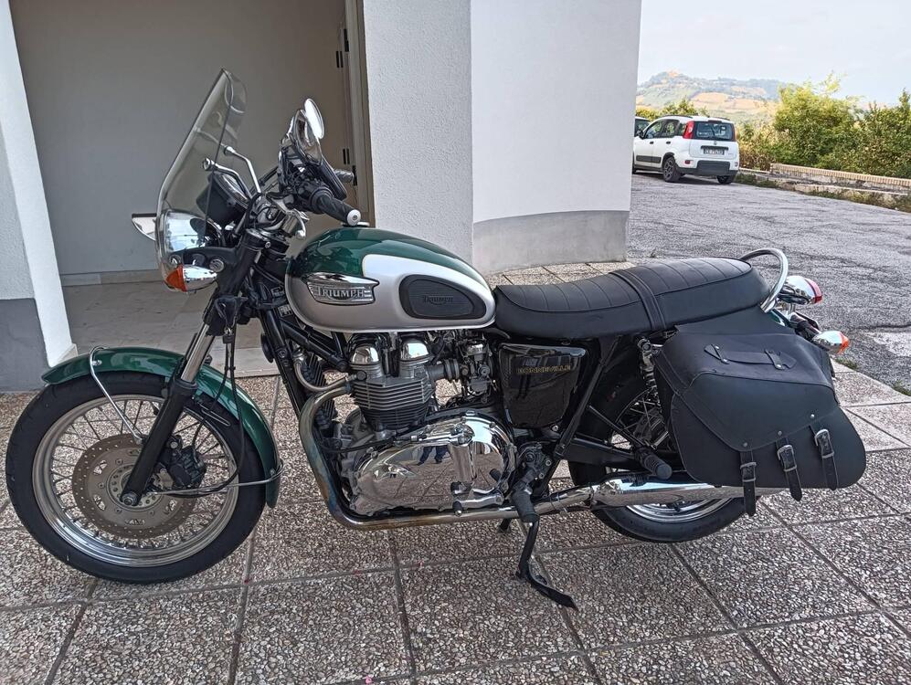 Triumph Bonneville 800 (2000 - 01) (2)