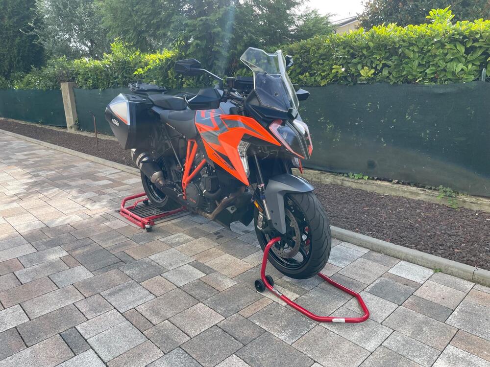 KTM 1290 Super Duke GT (2022 - 25) (2)