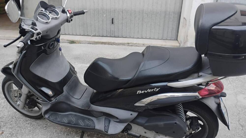 Piaggio Beverly 250 (2004 - 05) (2)