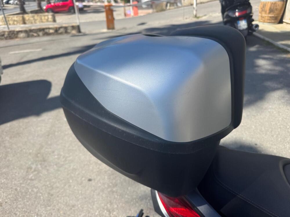 Piaggio Beverly 400 S ABS-ASR (2021 - 24) (2)