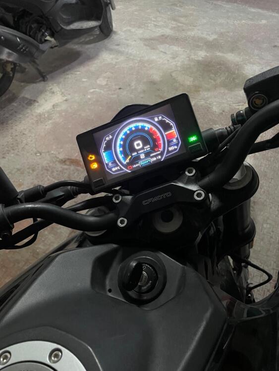 CFMOTO 300NK (2021 - 25) (3)