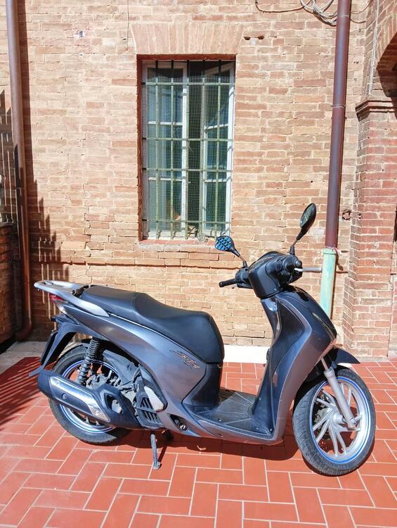 Honda SH 150 i ABS (2013 - 16) (3)