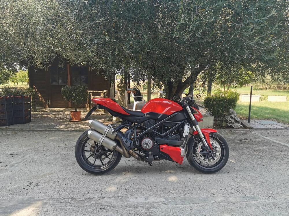 Ducati Streetfighter (2009 - 12) (3)