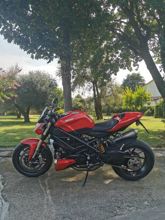 Ducati Streetfighter (2009 - 12) (5)