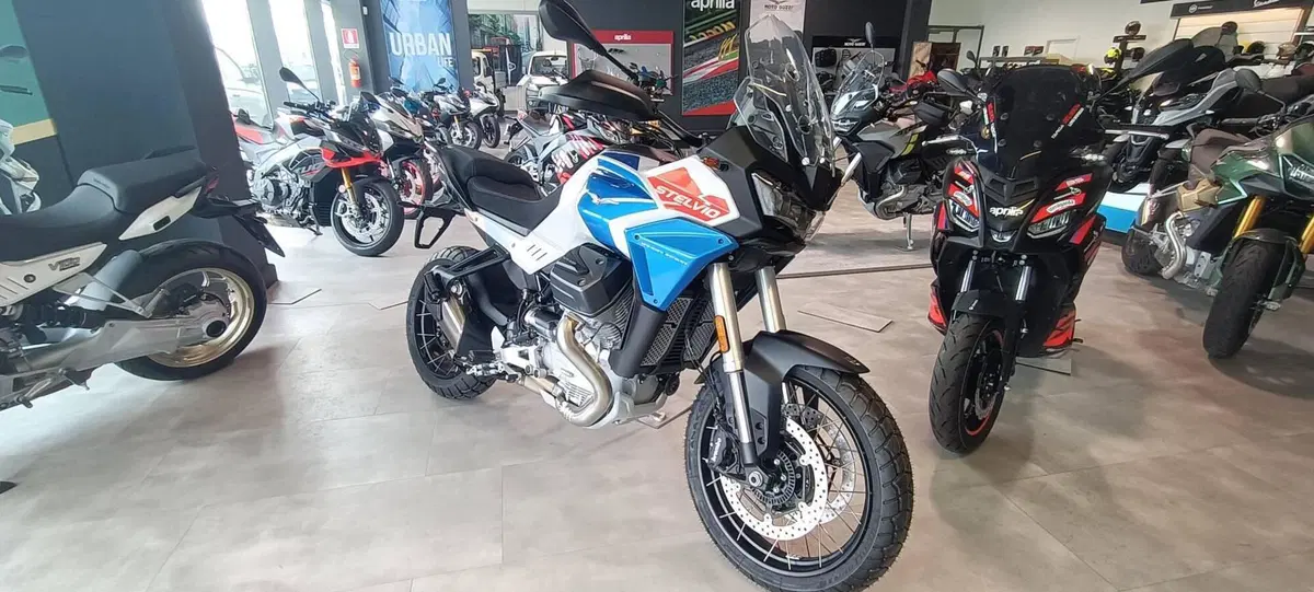 Moto Guzzi Stelvio Duecento Tributo (2025 - 26) (2)