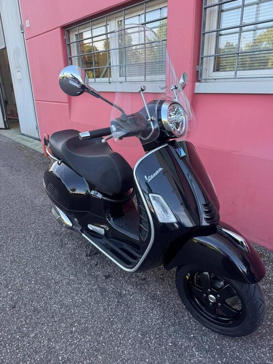 Vespa GTS 300 Supertech Hpe (2021 - 22) (2)