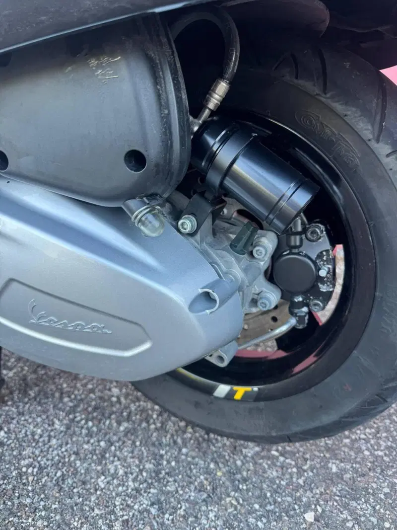 Vespa GTS 300 Supertech Hpe (2021 - 22) (9)