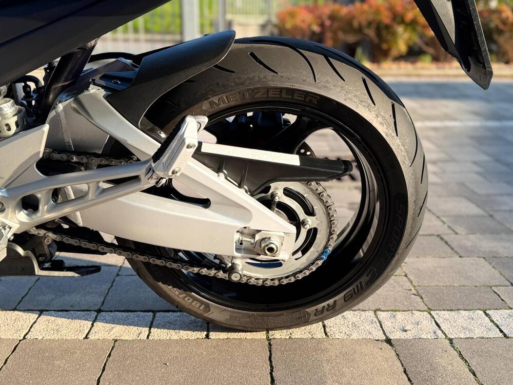 Suzuki GSR 600 (2006 - 11) (5)