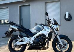 Suzuki GSR 600 (2006 - 11) usata