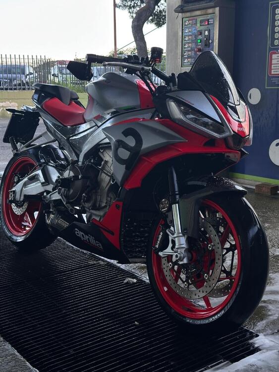Aprilia Tuono 660 (2021 - 25) (2)