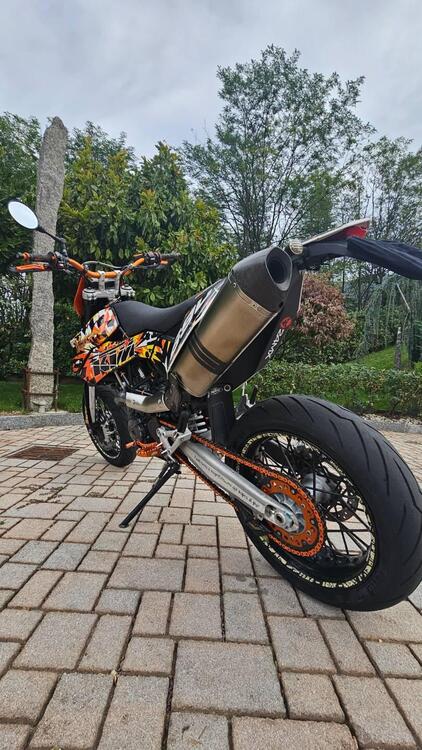 KTM 690 SMC (2008- 11) (5)