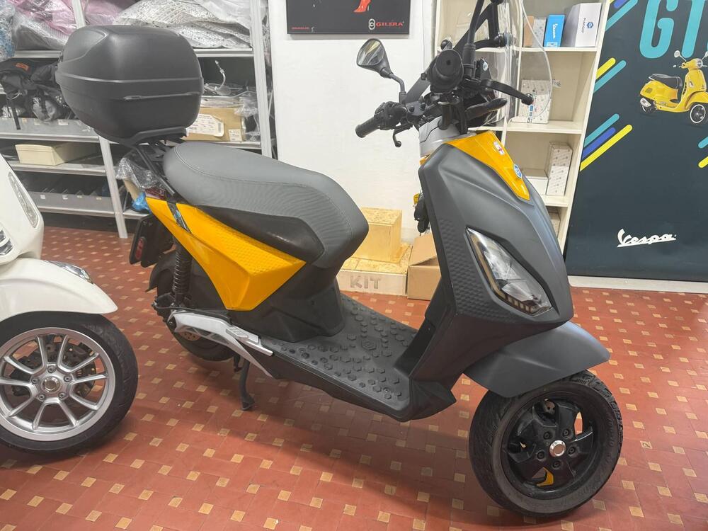 Piaggio 1 Active (2022 - 25) (2)