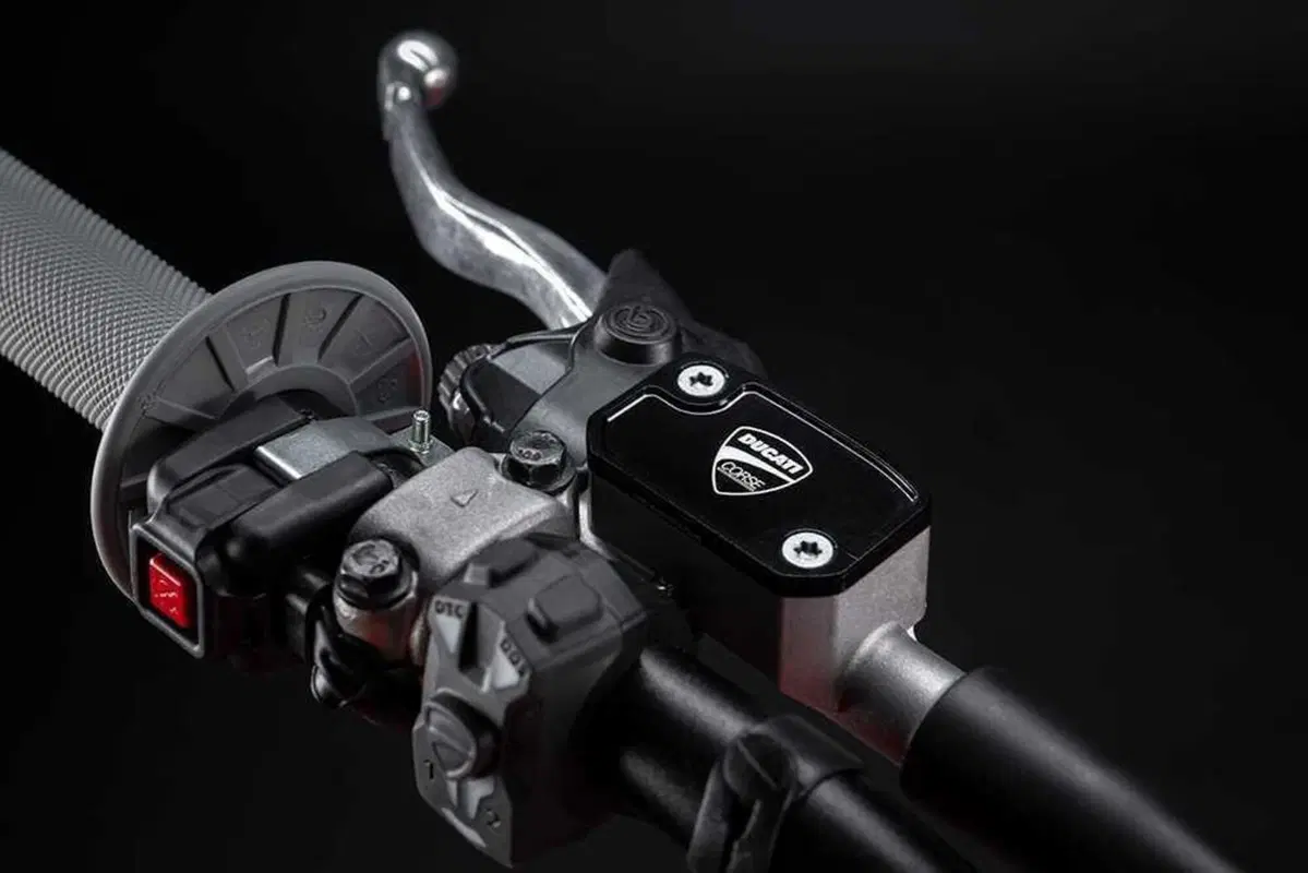 Accessori Ducati Performance per la Desmo450 MX [GALLERY] (5)