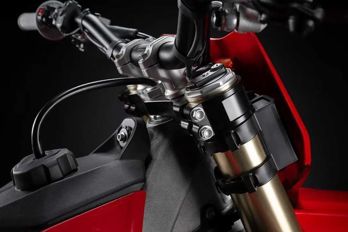 Accessori Ducati Performance per la Desmo450 MX [GALLERY] (3)