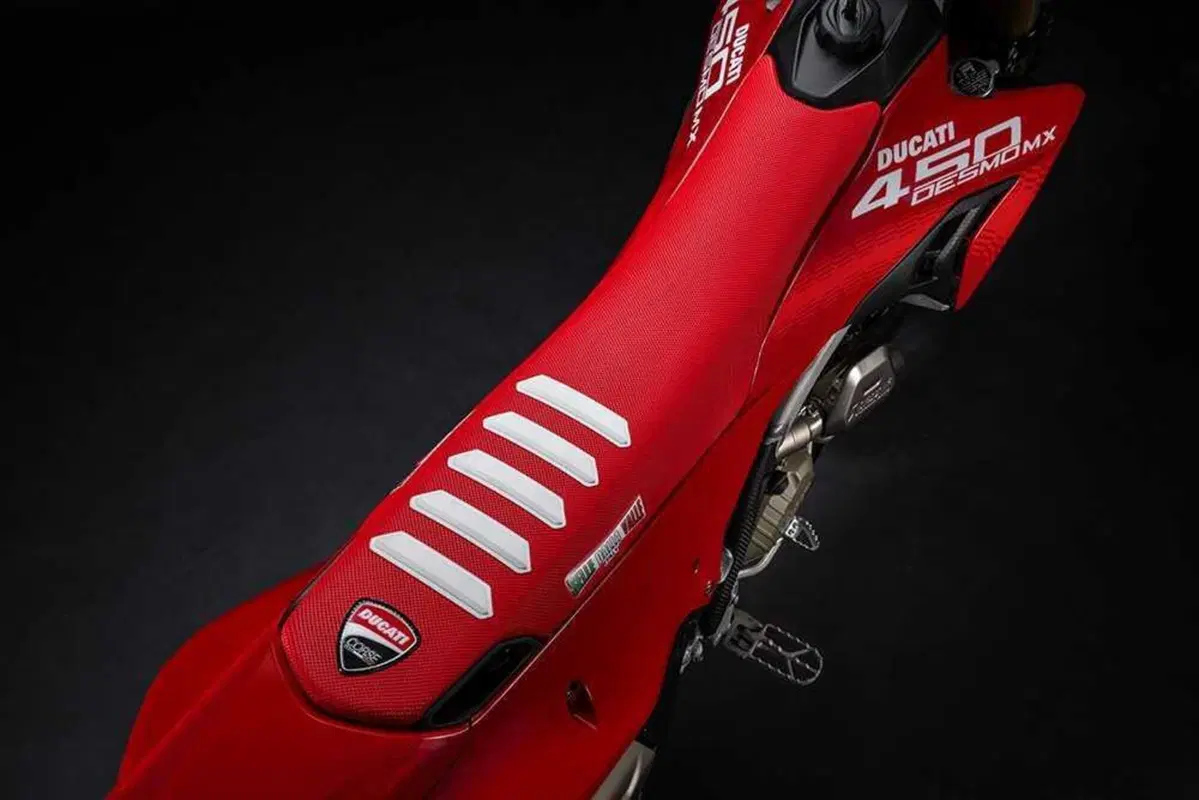 Accessori Ducati Performance per la Desmo450 MX [GALLERY] (8)