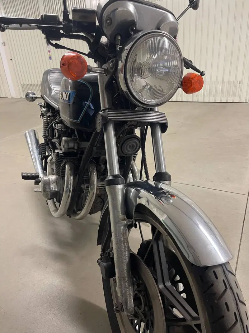 Suzuki GS 550 E (1980 - 97) (8)