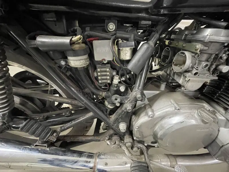 Suzuki GS 550 E (1980 - 97) (4)