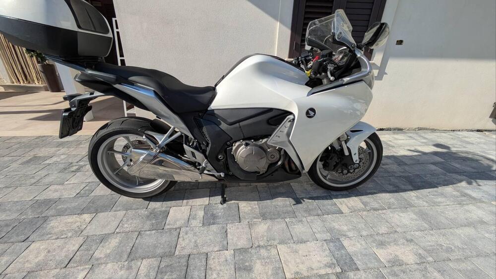 Honda VFR 1200 F ABS (2009 - 16) (4)