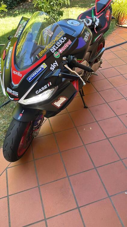 Aprilia RSV4 1100 (2021 - 24) (2)